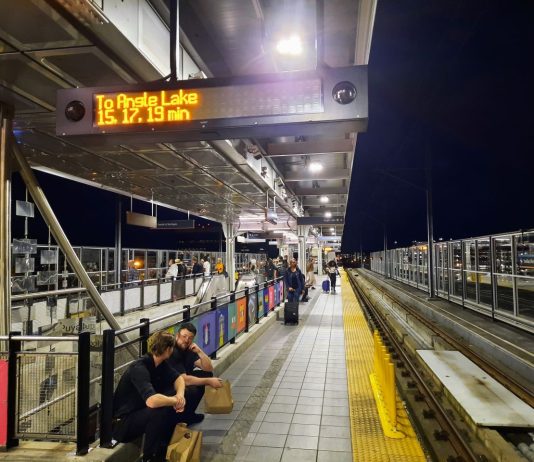 Sound Transit Delays Rollout of Real-Time Arrival System for Trains A dark light rail platform at SeaTac Airport during a service disruption.