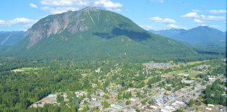 North Bend aerial photo that also shows Mt. Si.