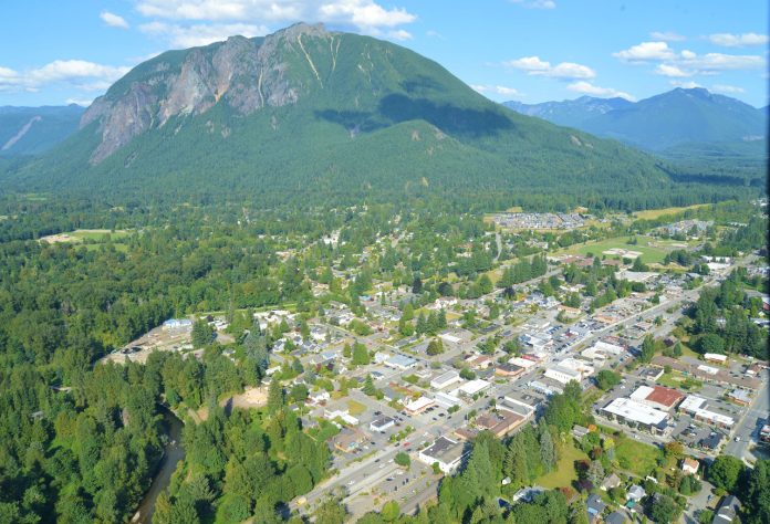 North Bend aerial photo that also shows Mt. Si.