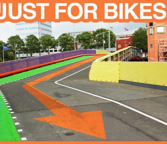 Sunday Video: Amsterdam Temporarily Closed A Bridge (But Not To Bikes) For Repair