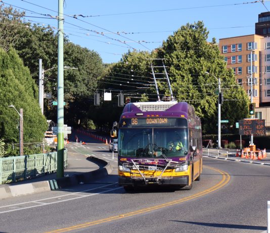 Are Trolleybuses Being Forgotten in Metro’s Rapid Transition to Battery Buses?