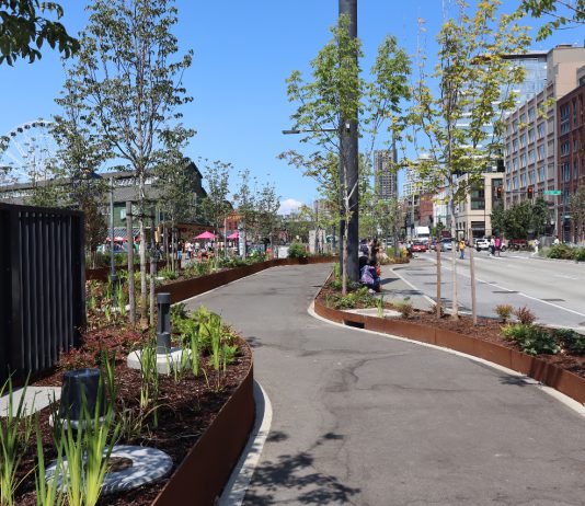 Seattle’s Waterfront Bike Path Won’t Open Until This Winter