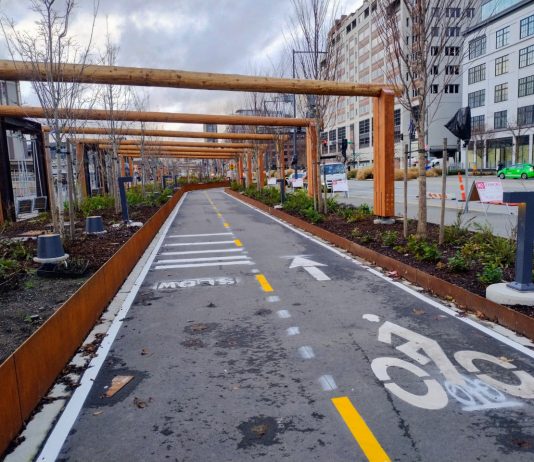Opening Date for Seattle Waterfront Bike Path Pushed Back Again