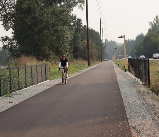 Redmond Celebrates Opening of Trail Connection to Eastrail Corridor