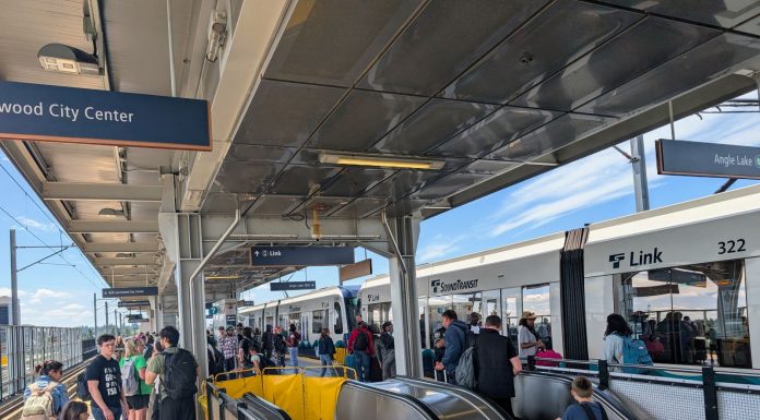 Op-Ed: Sea-Tac Airport Transportation: Off the Road and Onto the Train