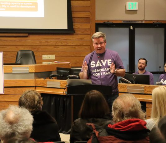 Eastsiders Pack ‘Save Issaquah Light Rail’ Rally